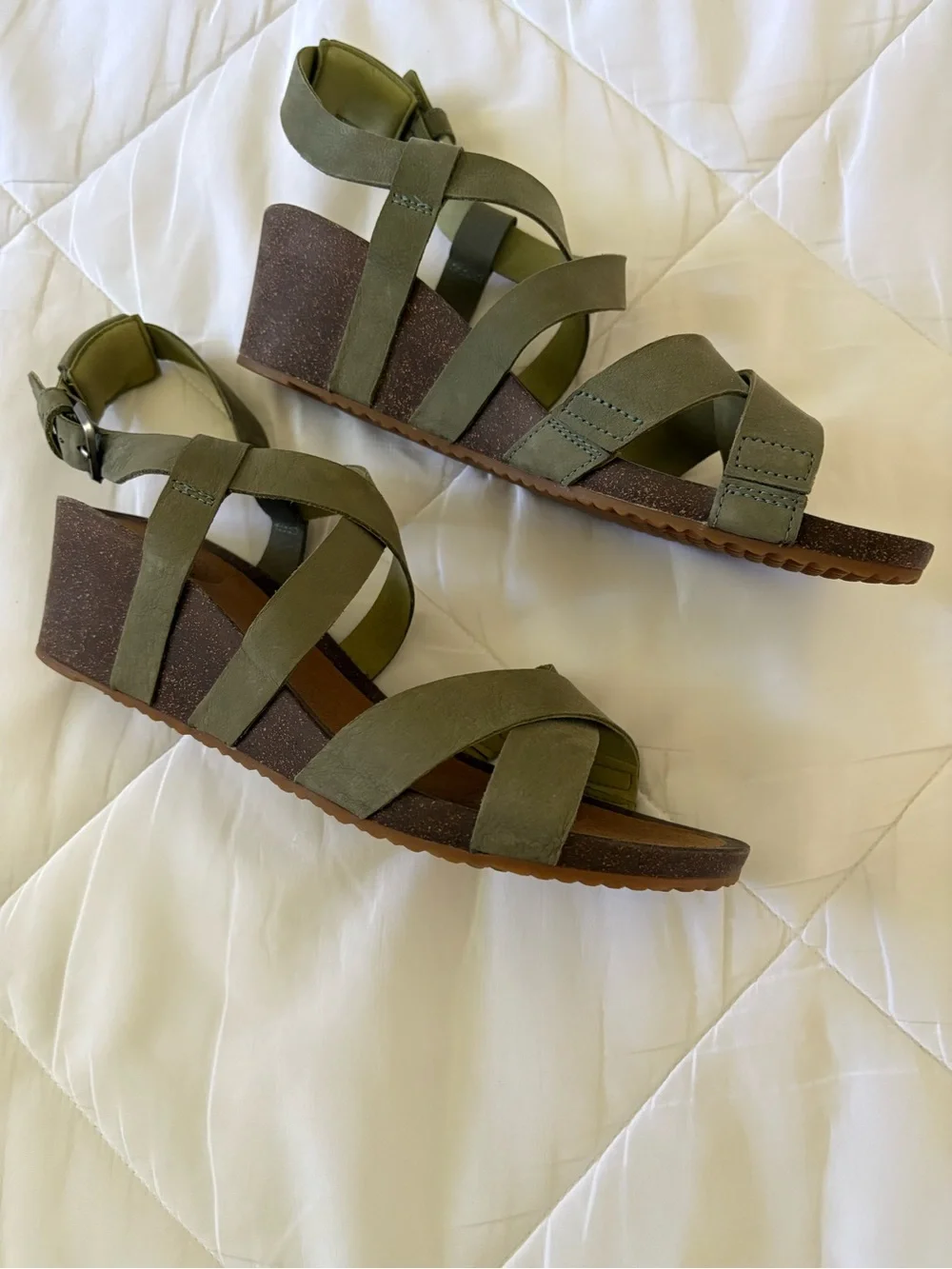 Teva Mahonia Cross Strap Wedge Sandal. Olive Green Suede Strap.
